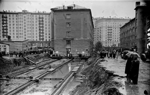 История и технология передвижения жилых зданий в СССР